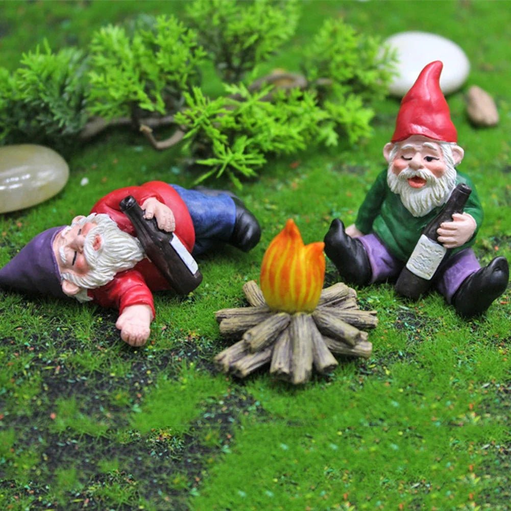 Nain Ivre de Jardin Féerique – Mini Ornement pour Jardinière, Pot de Fleurs, Décorations Miniatures, Statue de Nain avec Feu de Camp - Minimaloria